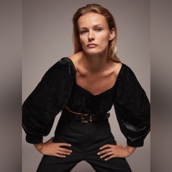 Zara Black Velvet Off Shoulder Puff Sleeve Crop Top Blouse Size Small NWT - Picture 5 of 9